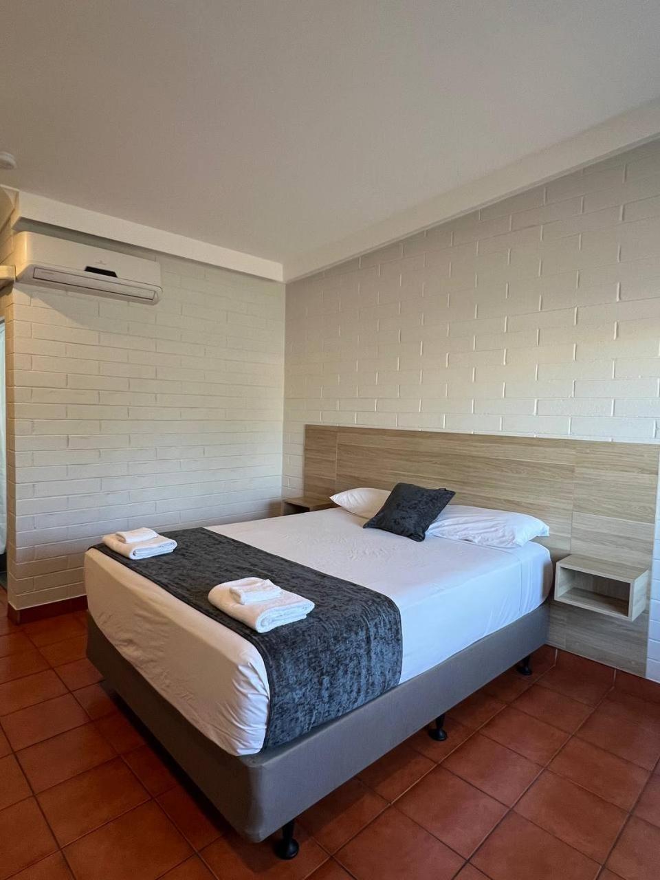 Katherine Motel Bagian luar foto